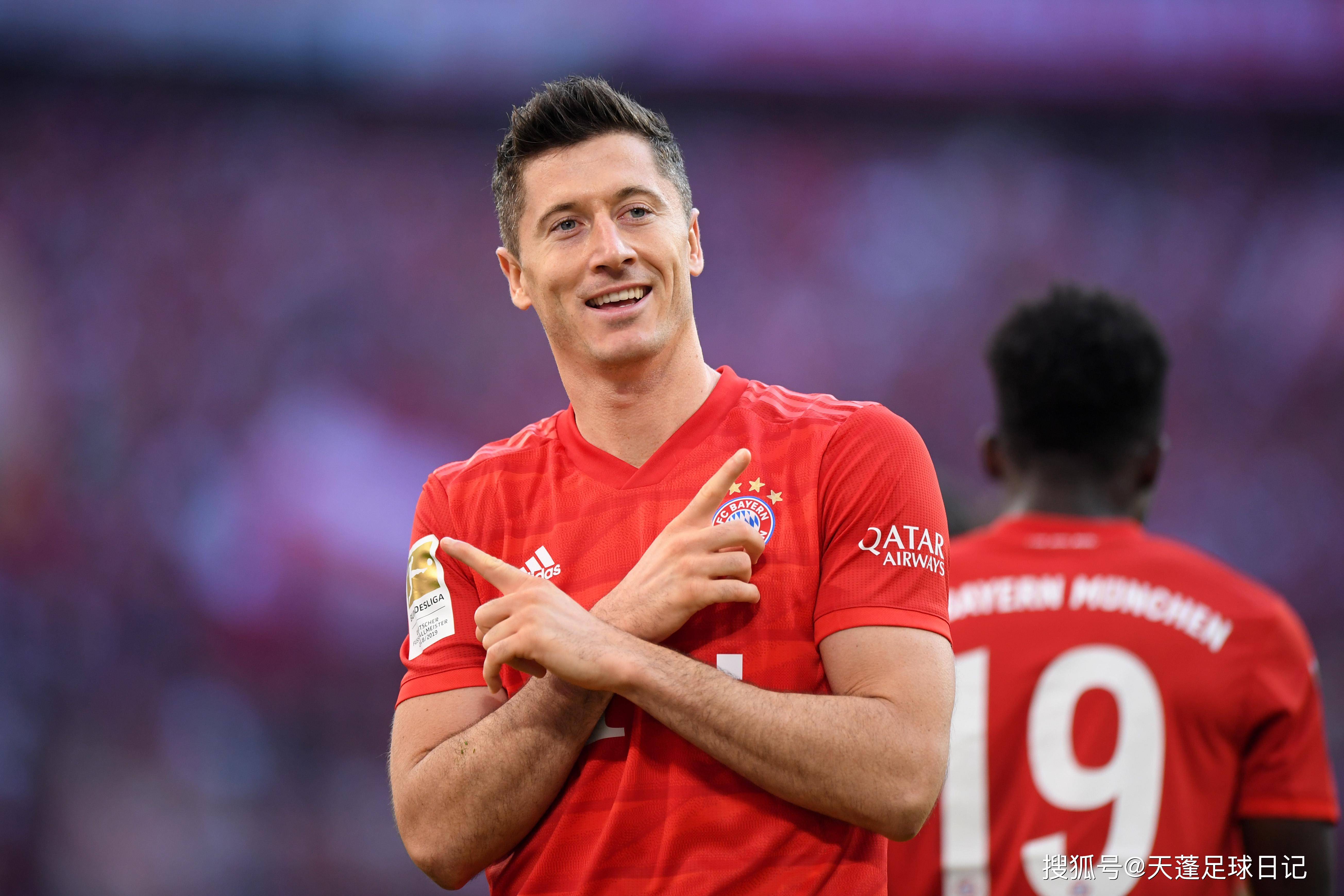 九游-包含莱万多夫斯基意外战胜老鹰，最后时刻胜出引爆全场！的词条