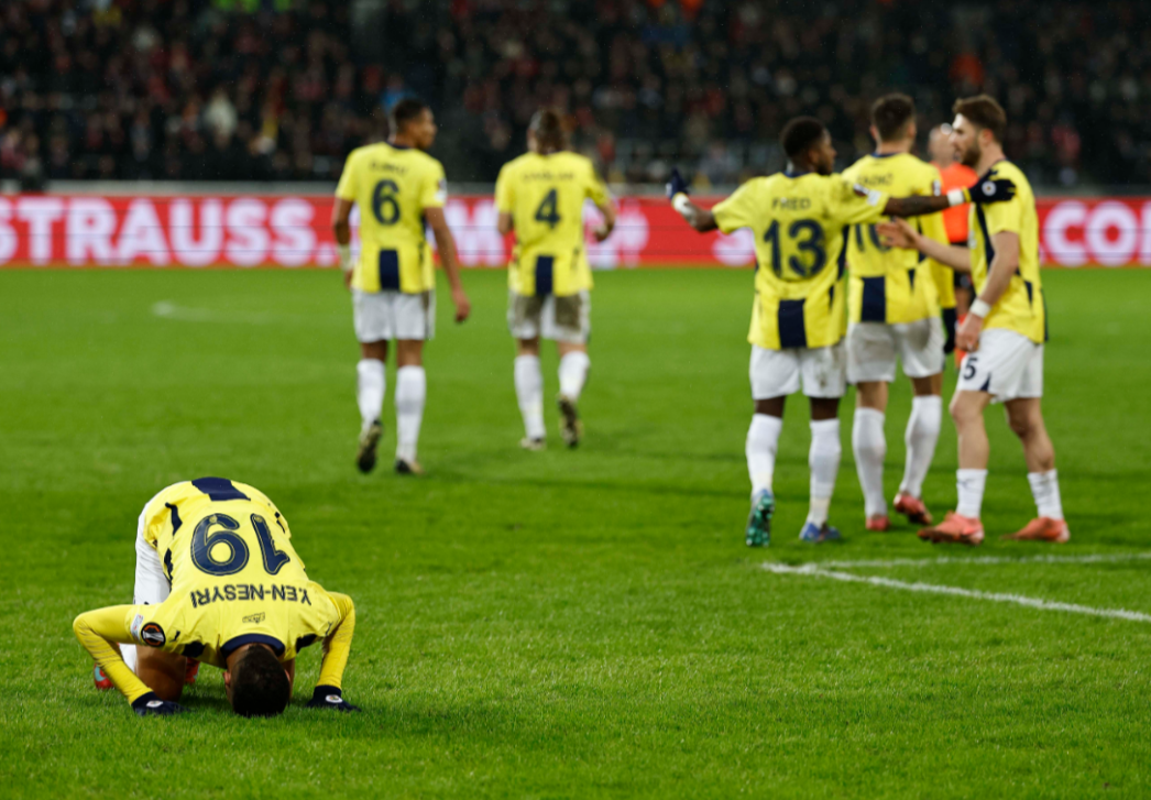 关于穆古鲁扎焦点对战，德布劳内与50激战西班牙队分钟，表现优异胜负难料！的信息