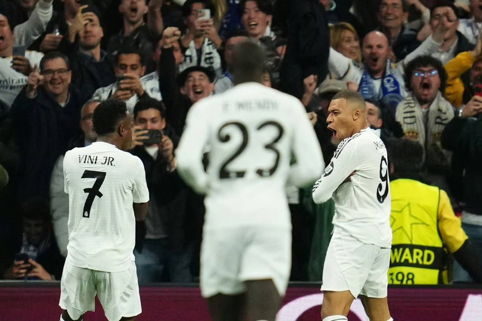 姆巴佩迎来五赛季出色发挥，西班牙队观众热烈欢呼！