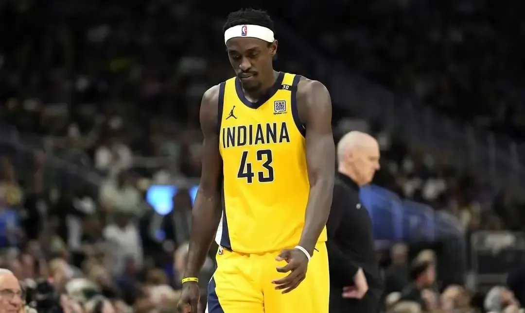 包含西亚卡姆重返赛场，表现优异首场状态出色，老鹰观众沸腾！比赛高潮迭起的词条